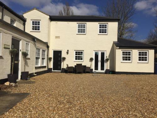 Courtyard Cottage - Great Paxton