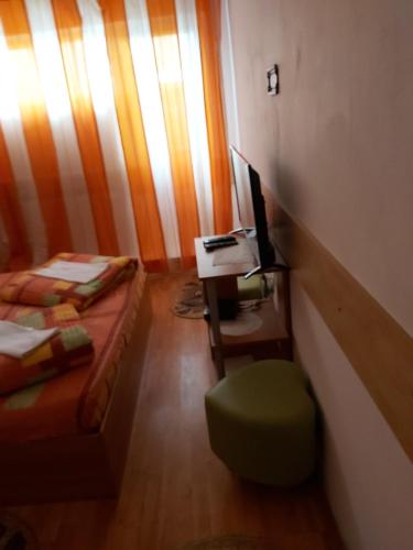 1 double bed