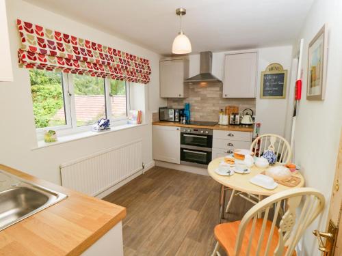 School House Cottage - image 3