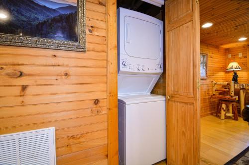 Gatlinburg - Moonlight Mountain Views - image 9