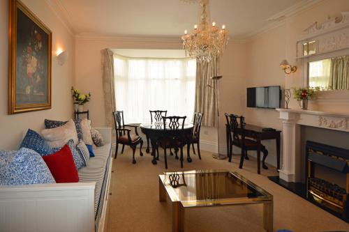 Haven Hall Hotel - image 11