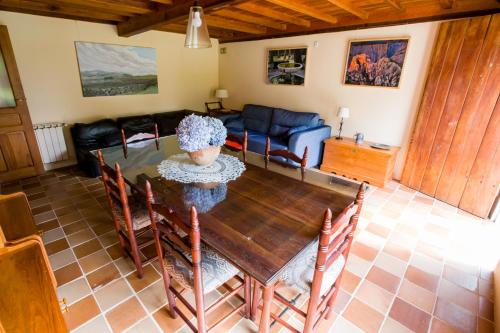 Vybavení, Casiña de Meyre (Casina de Meyre) in Vedra