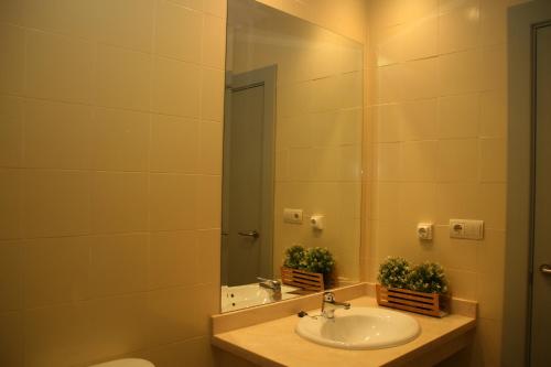 Apartamentos Apartour Bormujos 4