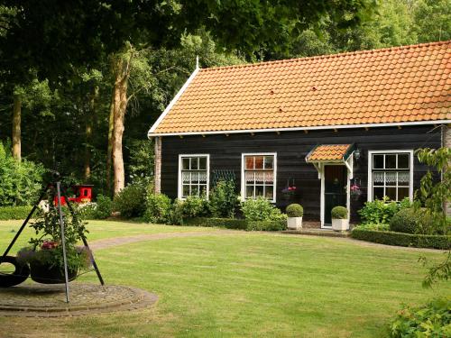 Spacious Cottage near Sea in Veere