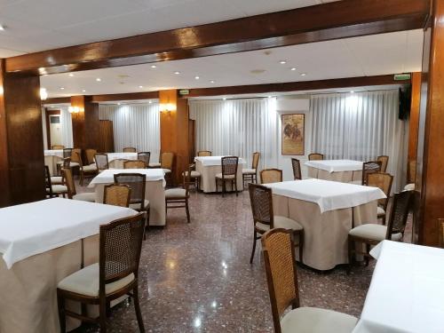 Restaurant, Hostal la Parrilla in Tudela