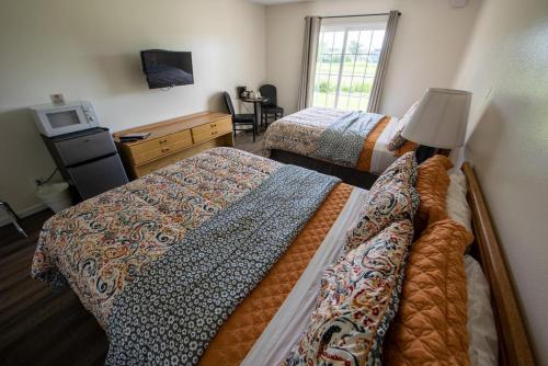 2 queen beds
