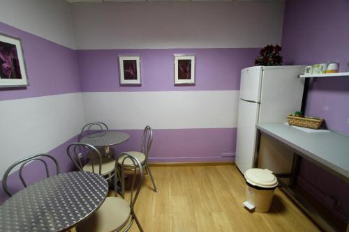 Twin Room with Shared Bathroom image 5