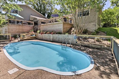 Luxe Hot Springs Oasis on Lake with Private Dock 