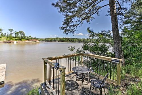 Luxury Hot Springs Oasis on Lake with Private Dock!