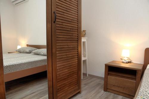 One-Bedroom Apartment image 7