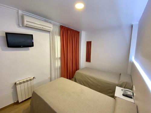 Hostal Pensimar - image 5
