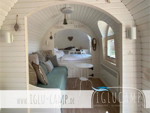 Iglu Camp Triolago in 里奧爾