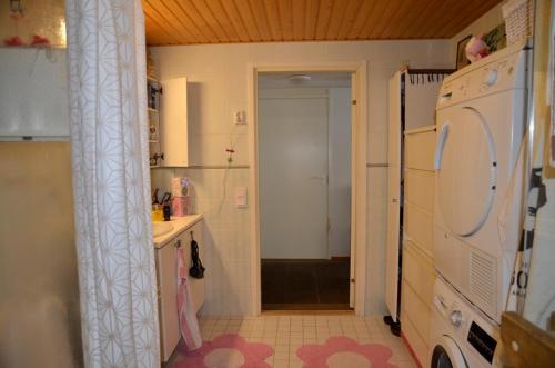 BEAUTIFUL SEASIDE TOWN Apartment with SAUNA and on-premise RESTAURANTS GYM ,SUPERMARKET, Helsinki (zdjęcie 11)