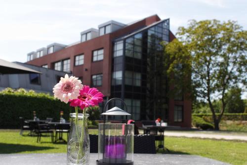 Hotel Mijdrecht Marickenland - main image