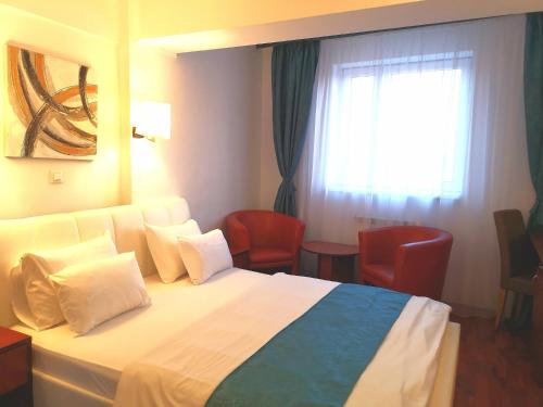 Atrium Hotel Bucharest City Center - image 3