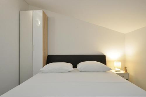 Apartmani Vedrana, Murter