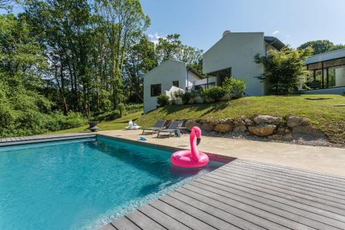 FREEBIRDS KEYWEEK Villa with heated pool in the forest close to Biarritz cottage Bassussarry