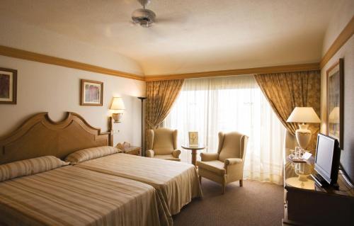 Hotel Riu Palace Tres Islas - image 3