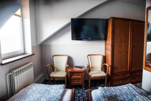 Twin Room with Private Bathroom