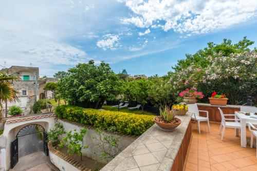  La TERRAZZA sul GIARDINO in Procida