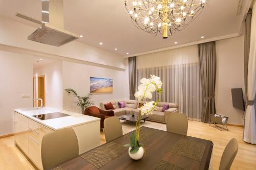 Hotel WOW - main image