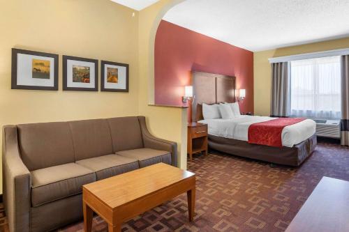 Comfort Suites - Near The Galleria