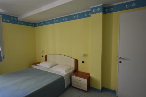 Hotel Bristol Room Type - One-Bedroom Suite Hotel Bristol Room Type - One-Bedroom Suite