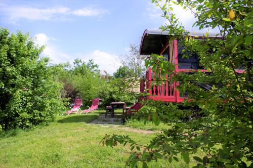 Les Roulottes et Cabanes du Livradois - Location saisonnière - Cunlhat