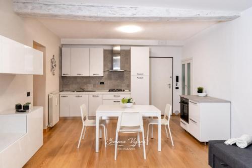 Feel at Home - NEL CUORE DI LOVERE - Apartment - Lovere