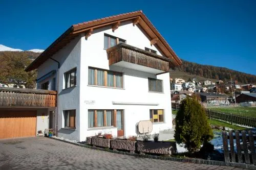 Wieser - Ferienwohnung für 2-3 Personen in Sent GR, Schweiz
