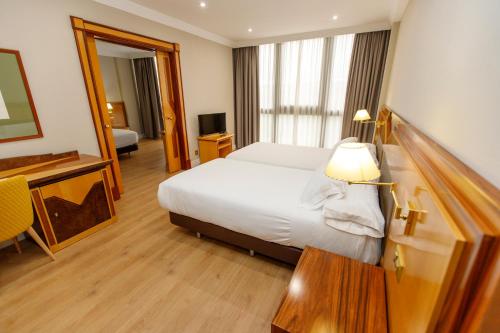 Oca Puerta del Camino Hotel - image 8