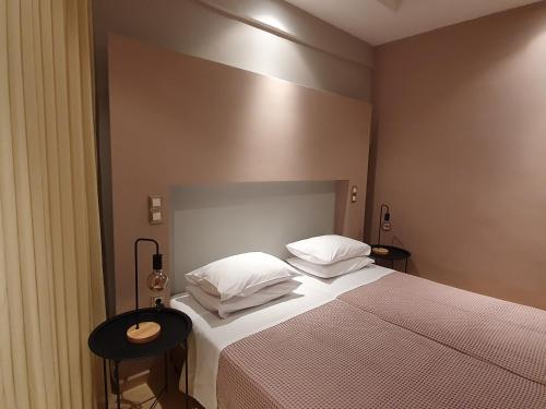 Twin Room with Garden View image 2