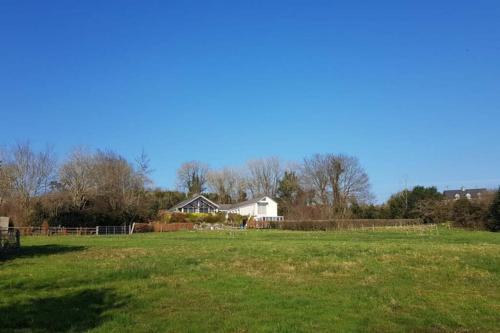 Woodford Cottage Lake View Guest House on old farm