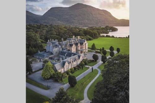 A szálláshely kívülről, Woodford Guest House in old farm in Killarney Külváros