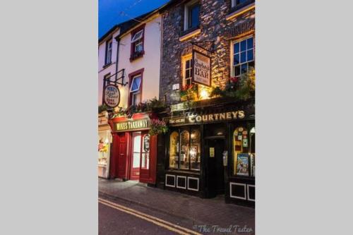Woodford Guest House in old farm in Killarney Külváros