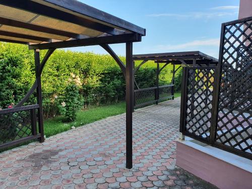 Double Room with Garden View image 6