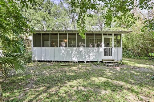 Bee Happy Bungalow about 13 Mi to St George Island!