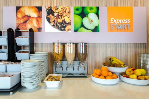 Holiday Inn Express Rotterdam - Central Station an IHG Hotel - image 13