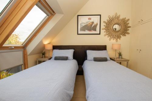 Waterside Self-catering Serviced Rooms, Studios, Cottages & Bed & Breakfast