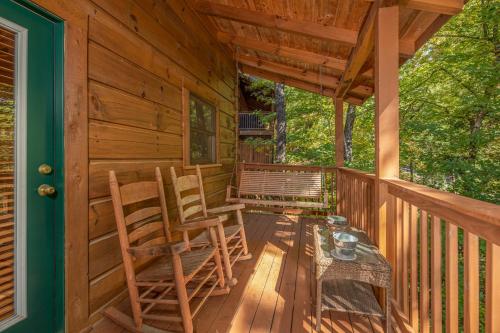 Log Inn Cabin - image 8