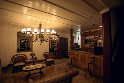 大厅, 拉日斯太阳酒店 (Hotel Solar Das Lajes) in 欧鲁普雷图市中心