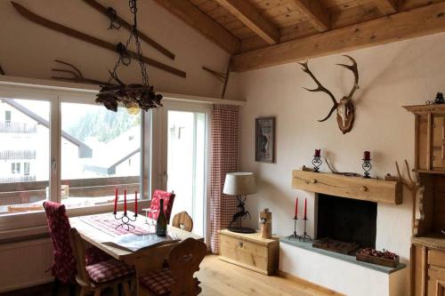 Semi-Attic in Laax, direct acces to ski lifts