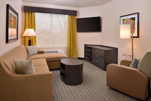 Candlewood Suites Austin Airport