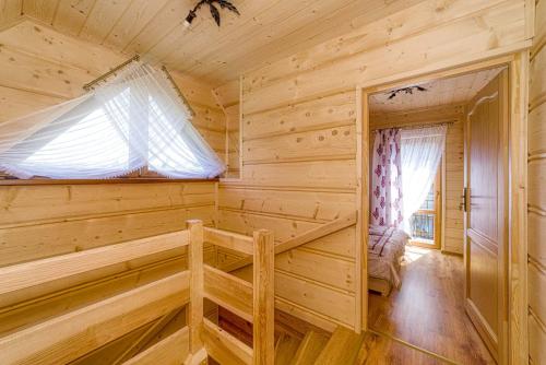 GÓRALOWE domki & SPA (GORALOWE domki & SPA) in 班斯卡维兹纳