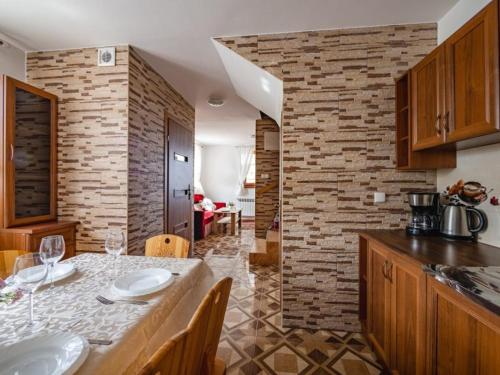 GÓRALOWE domki & SPA (GORALOWE domki & SPA) in 班斯卡维兹纳