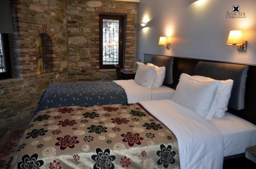 2 twin beds