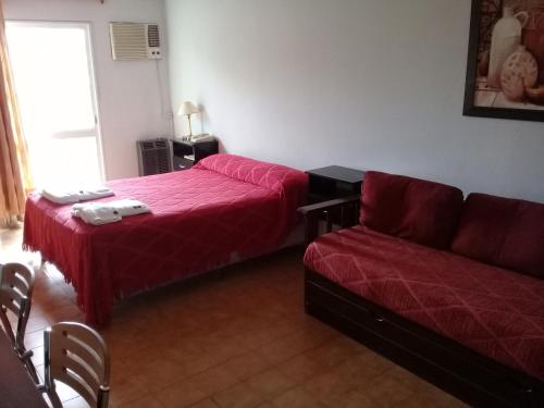 Studio Apartment image 10