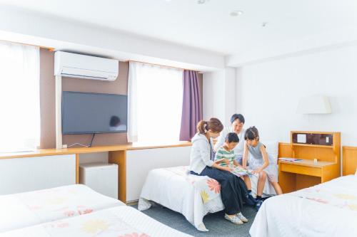room detail thumbnail 1