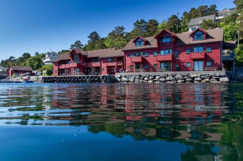 . Florø Rorbu