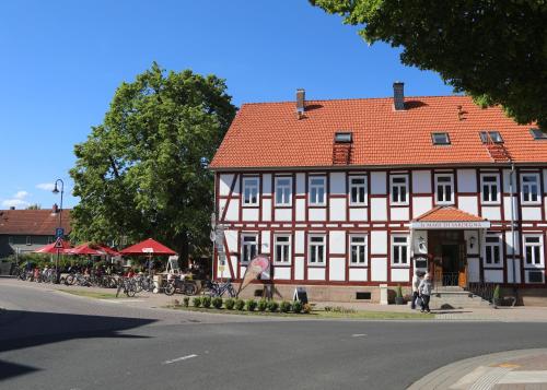 B&B Großenlüder - Landgasthof-Hotel Zur Linde - Bed and Breakfast Großenlüder